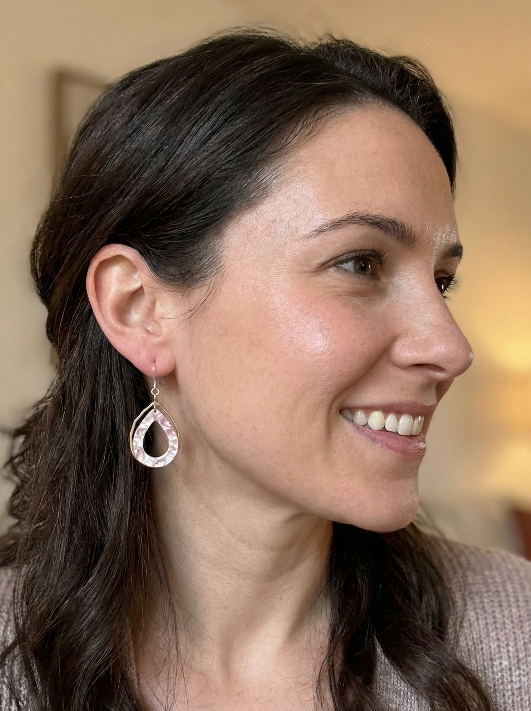Plastic Earrings for All-Day Comfort Are Perfect for Fashionable Everyday Wear