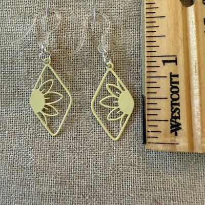 Lightweight hypoallergenic earrings - safe for metal allergies - Image 4