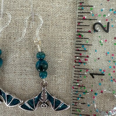 Lightweight hypoallergenic earrings - safe for metal allergies - Image 3