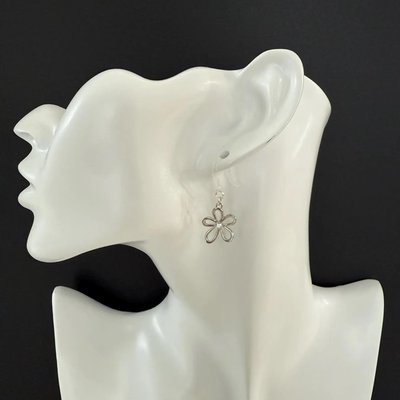 Lightweight hypoallergenic earrings - safe for metal allergies - Image 4