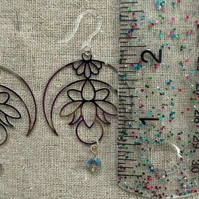 Lightweight hypoallergenic earrings - safe for metal allergies - Image 2