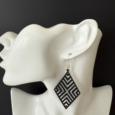Allergy-friendly earrings - hypoallergenic materials - Image 4