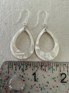 Hypoallergenic earrings for sensitive ears - Image 2