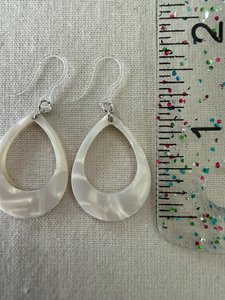 Hypoallergenic earrings for sensitive ears - Image 3